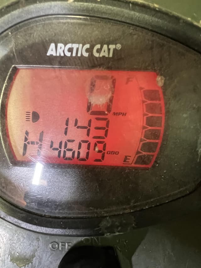 Image of Arctic Cat 700 equipment image 2