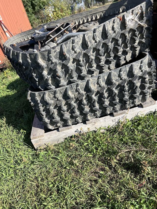 Image of Arctic Cat 700 equipment image 4