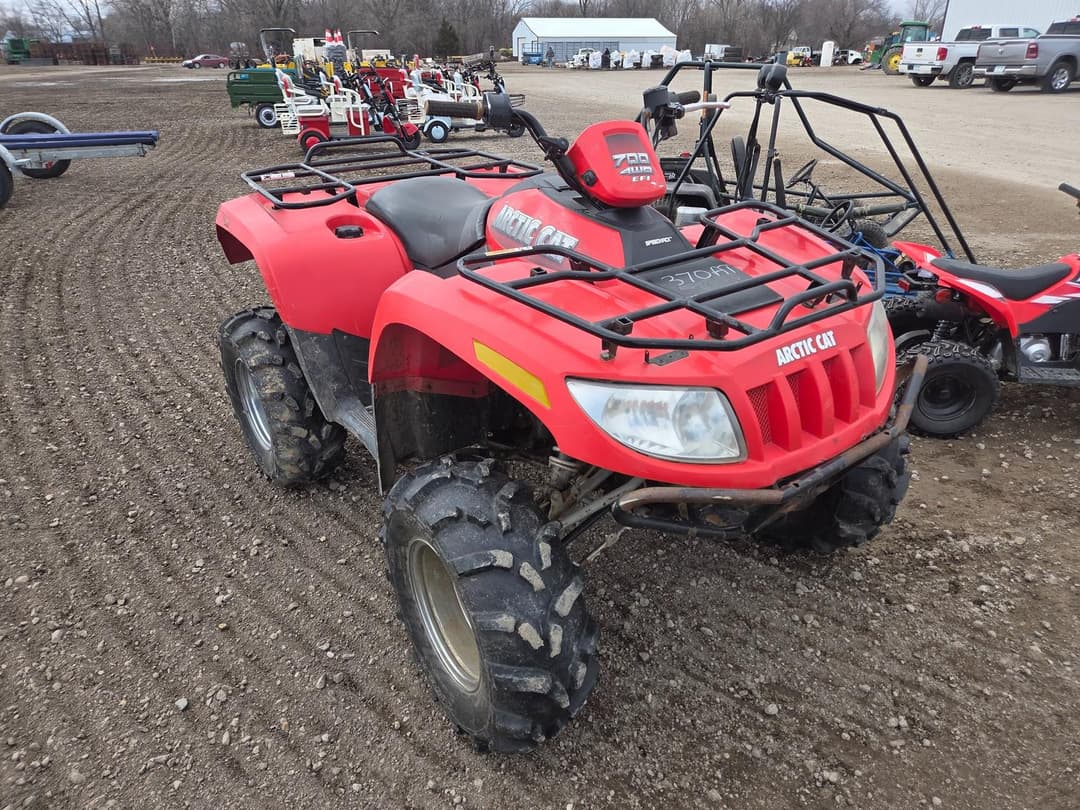 Image of Arctic Cat 700 Primary image
