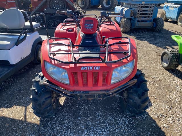 Image of Arctic Cat 700 equipment image 1