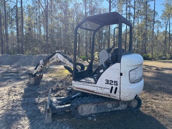 Image of Bobcat 325 equipment image 2
