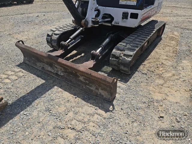 Image of Bobcat 335 equipment image 4