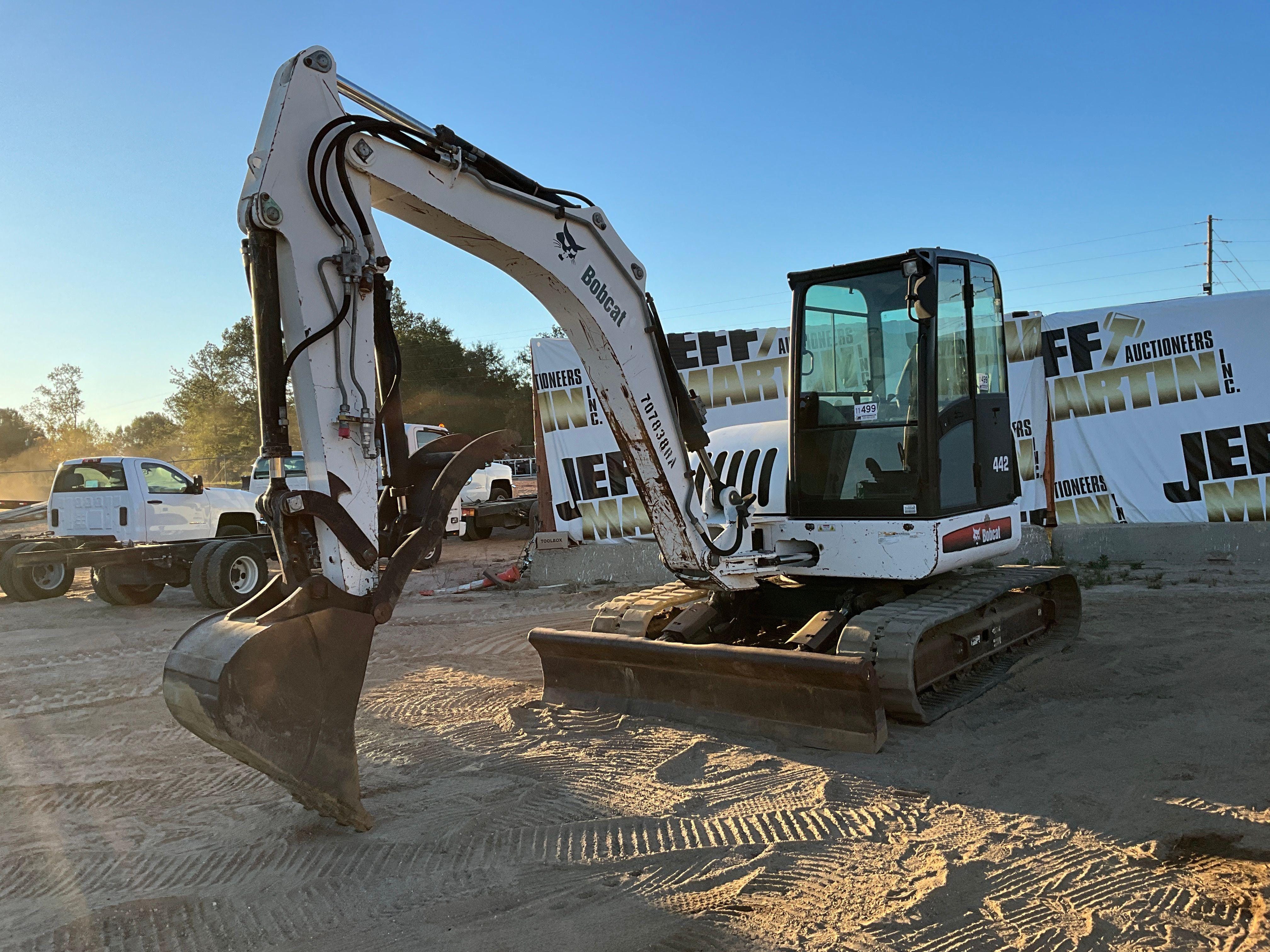 Main image Bobcat 442