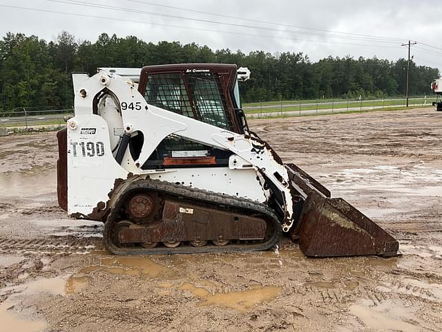 Image of Bobcat T190 equipment image 3