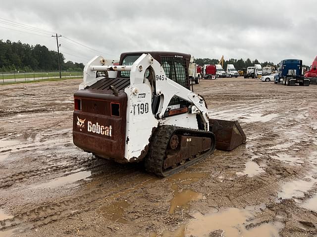 Image of Bobcat T190 equipment image 4