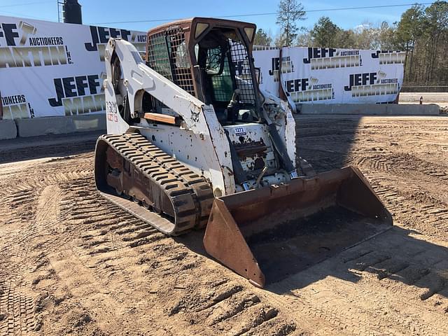 Image of Bobcat T300 equipment image 2