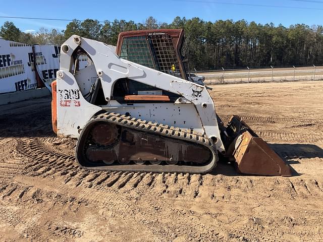 Image of Bobcat T300 equipment image 3