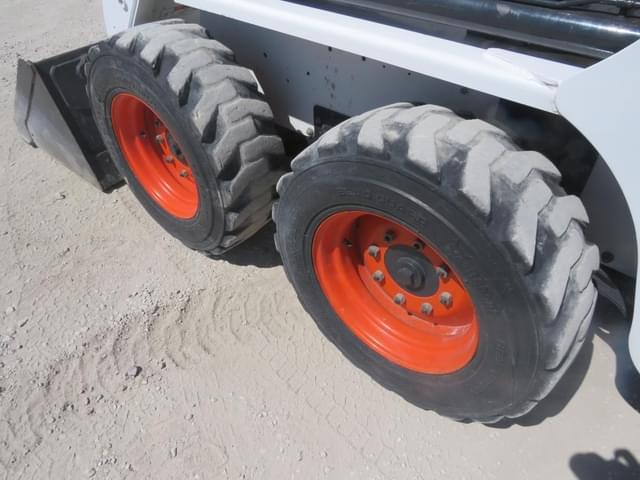 Image of Bobcat S130 equipment image 4