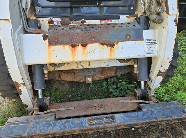 Image of Bobcat S185 equipment image 3