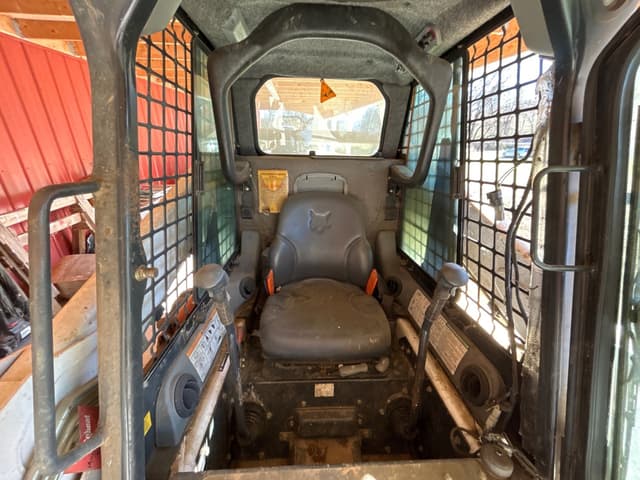 Image of Bobcat S185 equipment image 4