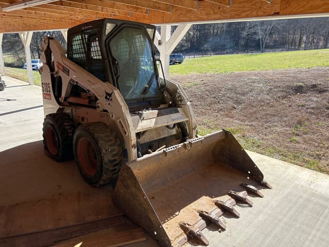 Image of Bobcat S185 equipment image 2