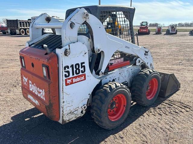 Image of Bobcat S185 equipment image 3