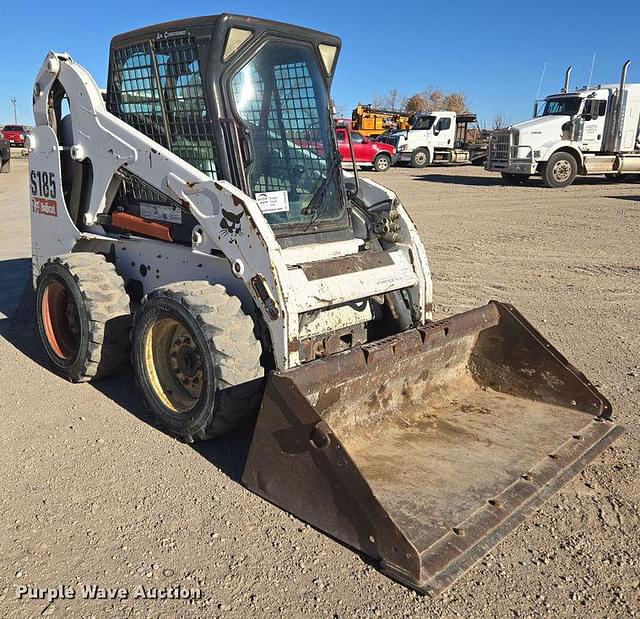 Image of Bobcat S185 equipment image 2