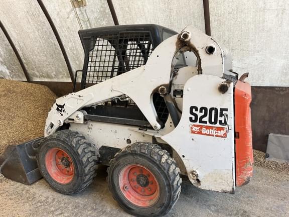 Image of Bobcat S205 equipment image 1