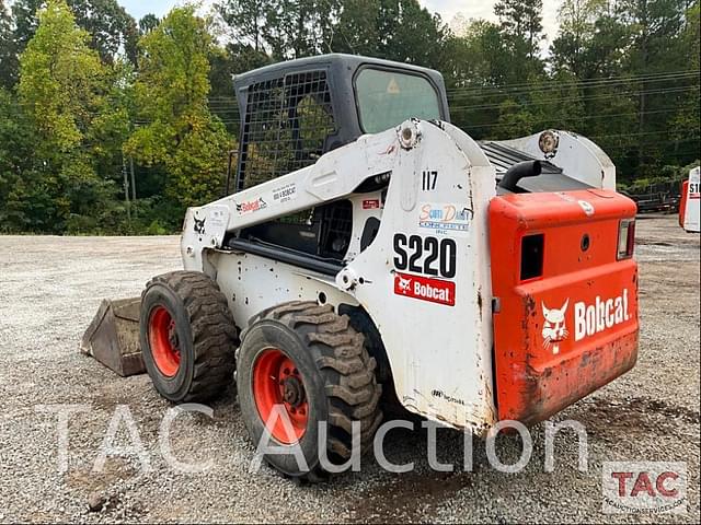 Image of Bobcat S220 equipment image 2