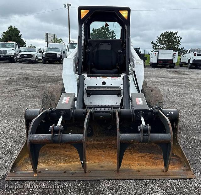 Image of Bobcat S220 equipment image 1