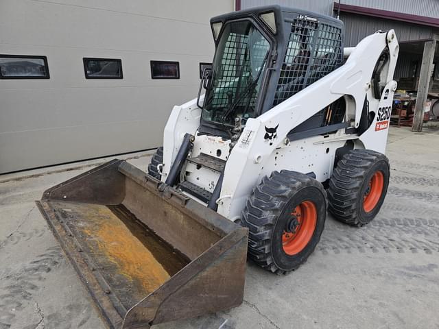 Image of Bobcat S250 equipment image 2