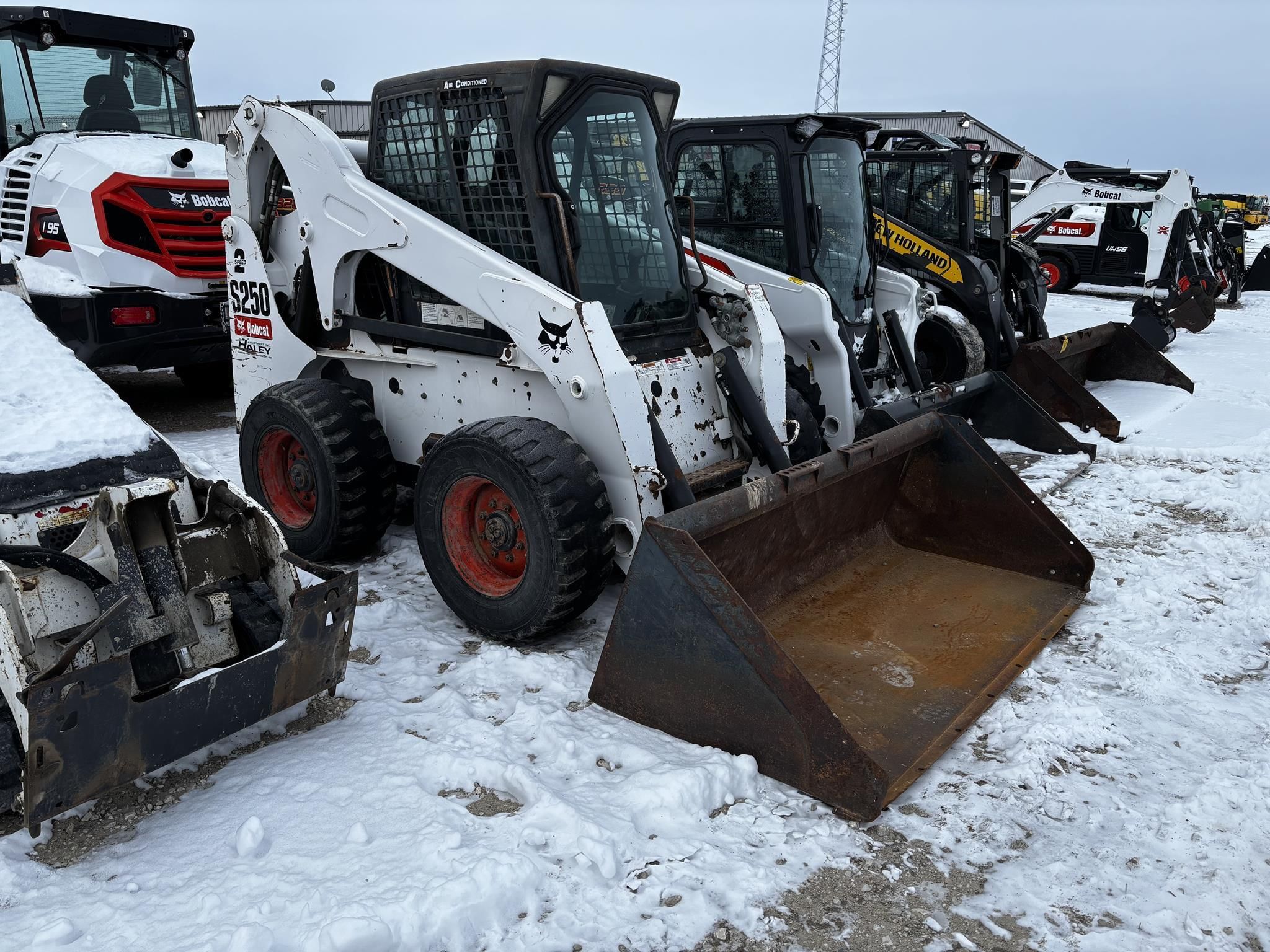 Main image Bobcat S250