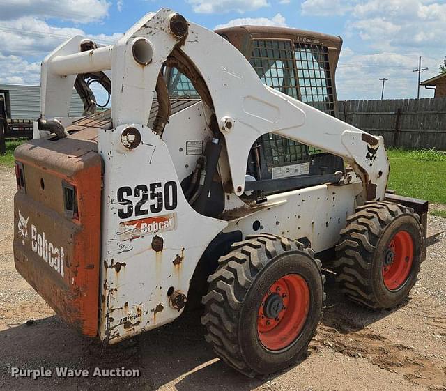 Image of Bobcat S250 equipment image 4