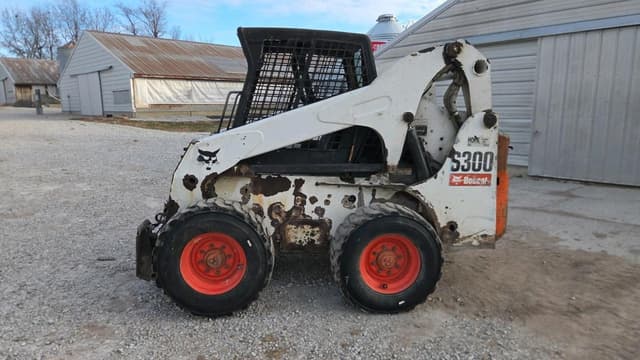 Image of Bobcat S300 equipment image 1