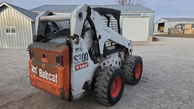 Image of Bobcat S300 equipment image 4