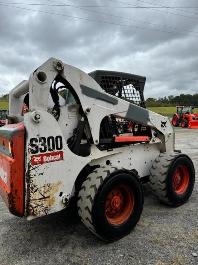 Image of Bobcat S300 equipment image 1
