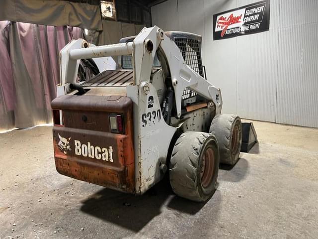 Image of Bobcat S330 equipment image 4