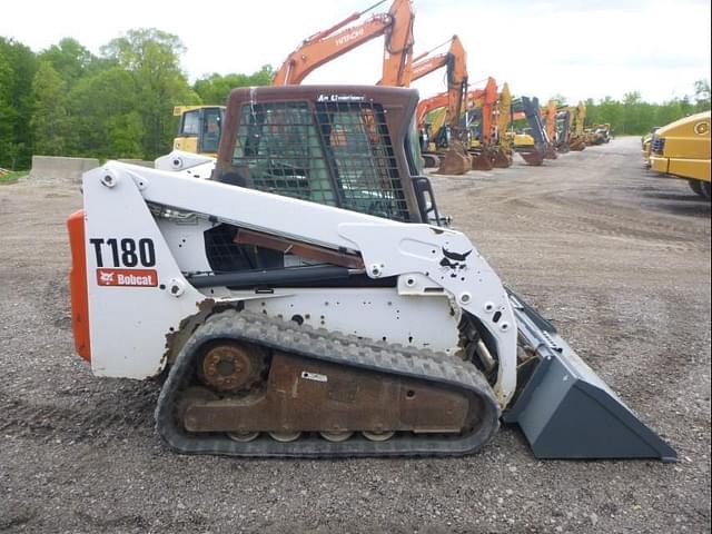 Image of Bobcat T180 equipment image 2