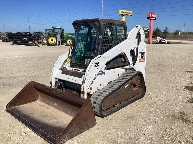 Image of Bobcat T190 equipment image 1