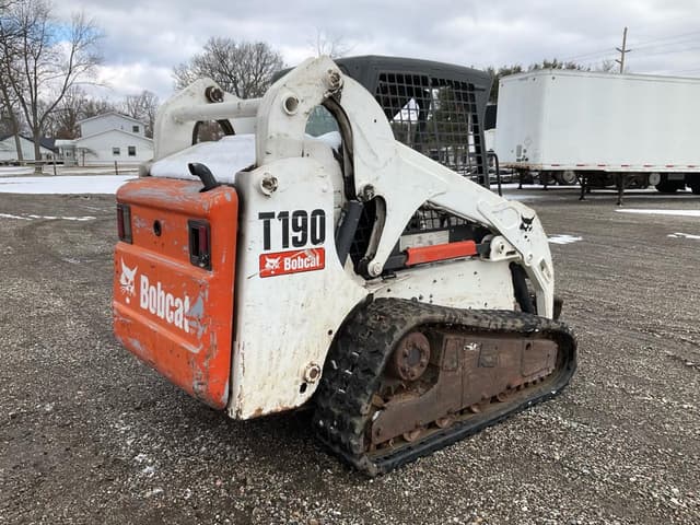 Image of Bobcat T190 equipment image 4
