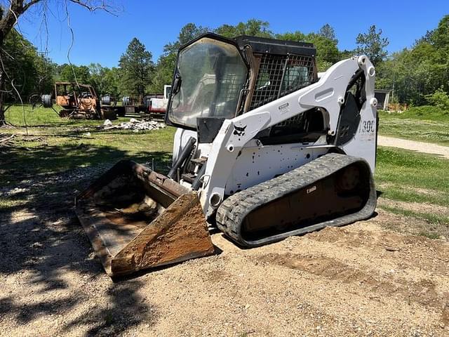 Image of Bobcat T300 equipment image 3