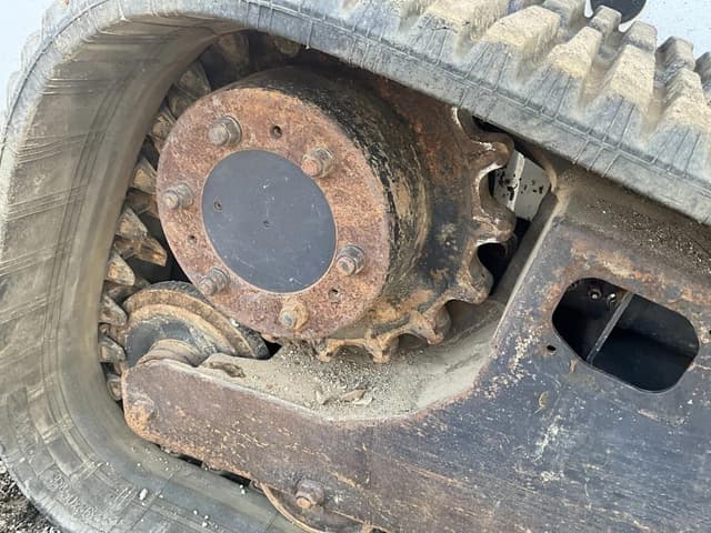 Image of Bobcat T300 equipment image 4