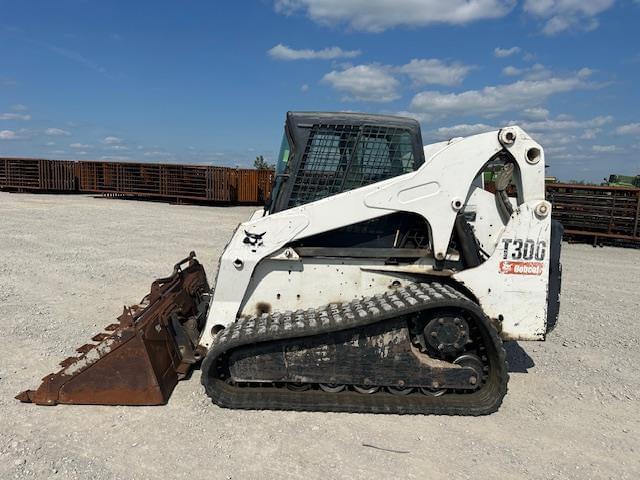 Image of Bobcat T300 equipment image 1