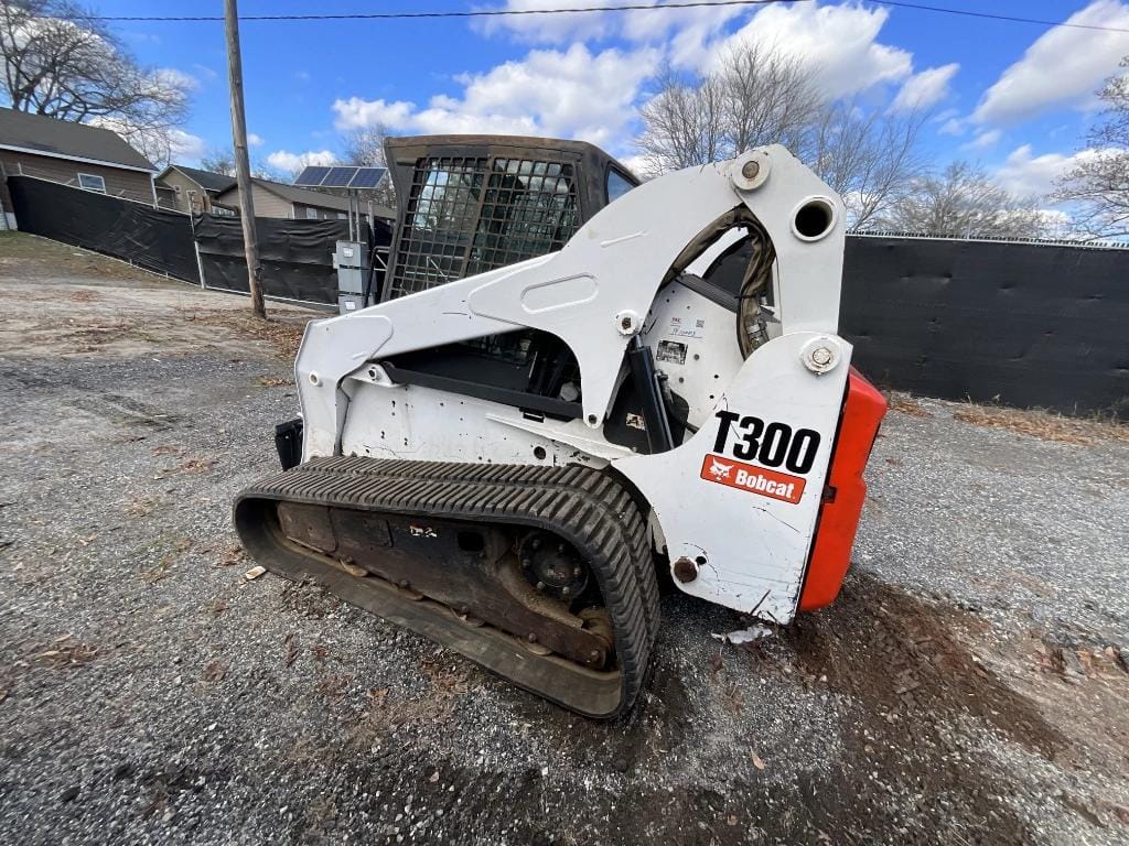 2007 Bobcat T300 Equipment Image0