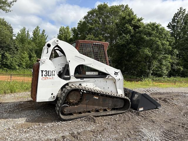 Image of Bobcat T300 equipment image 3