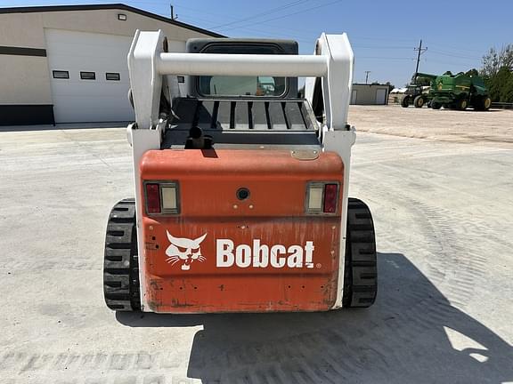 Image of Bobcat T300 equipment image 3