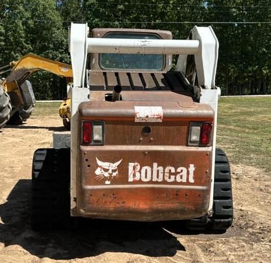 Image of Bobcat T300 equipment image 4