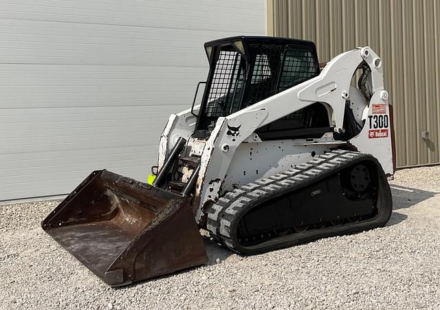 Image of Bobcat T300 equipment image 1