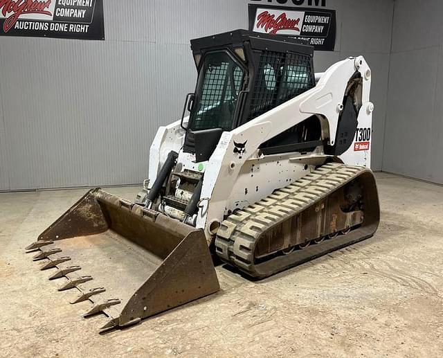 Image of Bobcat T300 equipment image 1