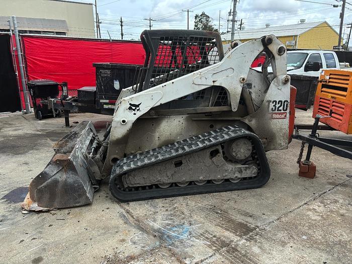 Image of Bobcat T320 Primary image