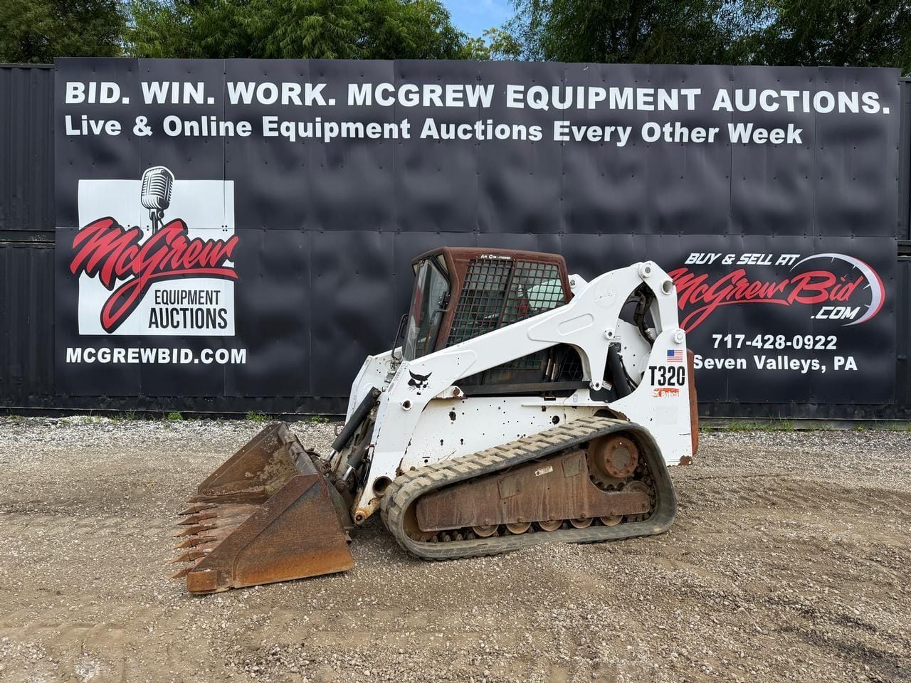 2007 Bobcat T320 Equipment Image0