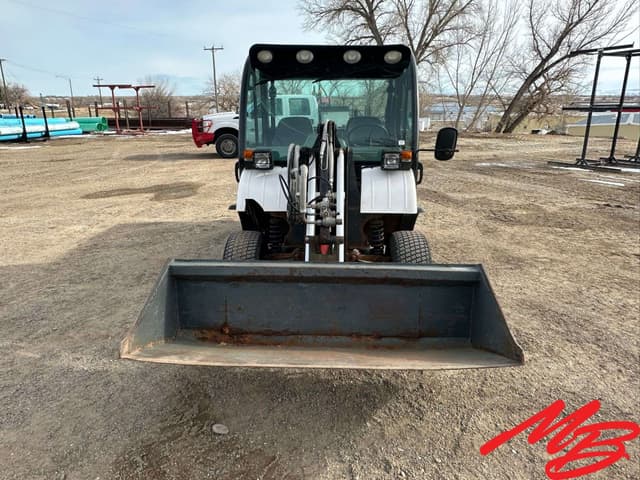 Image of Bobcat Toolcat 5600 equipment image 2
