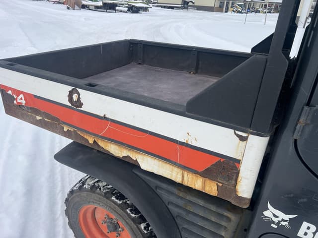 Image of Bobcat Toolcat 5600 equipment image 4