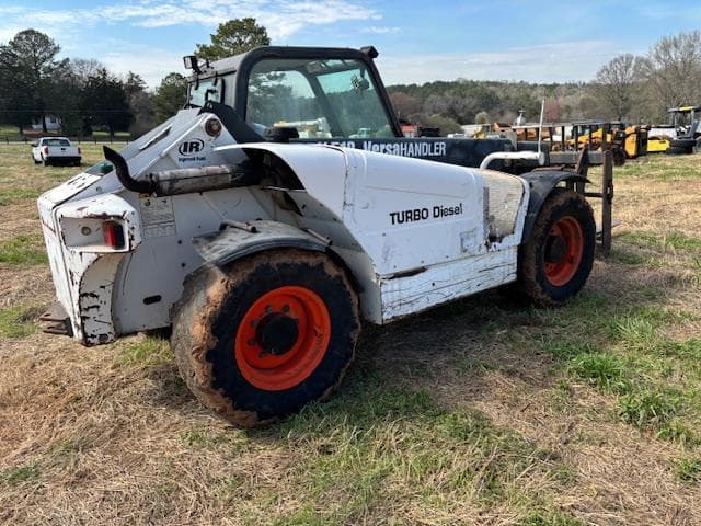 Image of Bobcat V518 equipment image 1