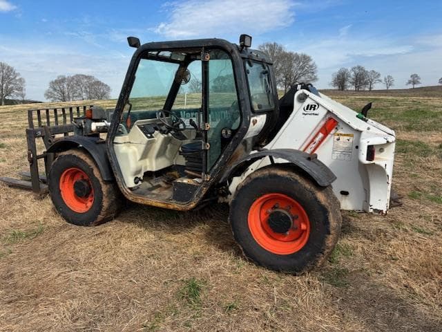 Image of Bobcat V518 equipment image 3