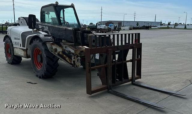 Image of Bobcat V638 equipment image 2