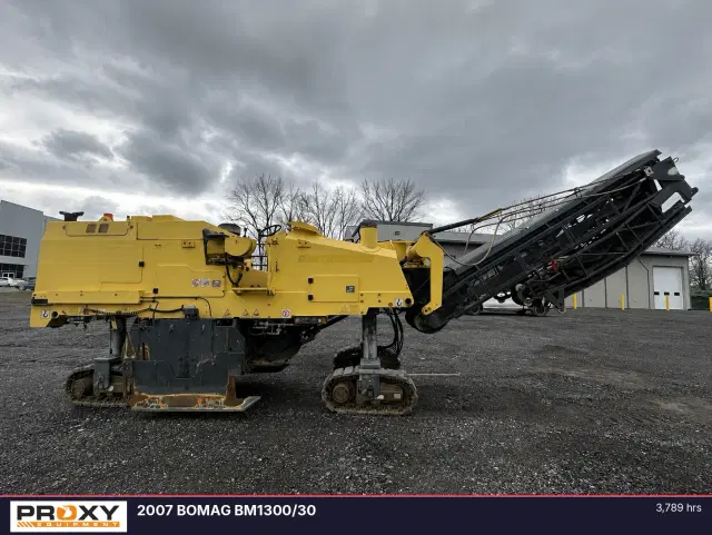 Image of Bomag BM1300/30 equipment image 3