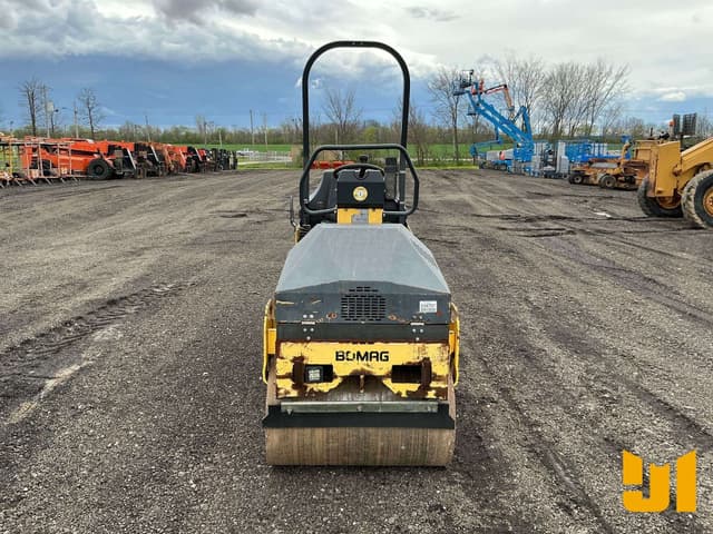 Image of Bomag BW900-2 equipment image 1