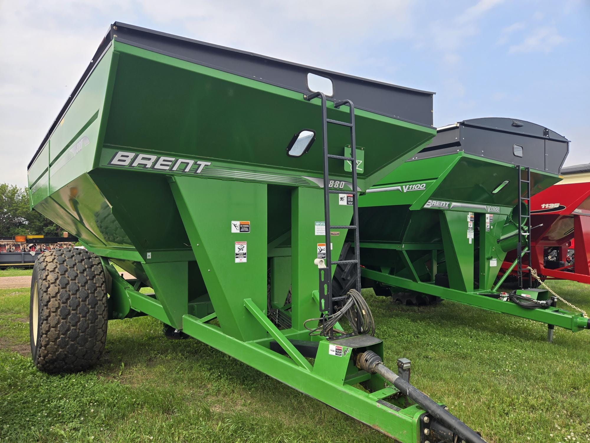 2007 Brent 880 Equipment Image0