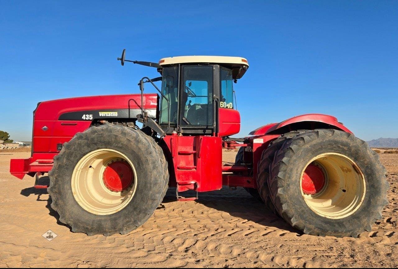 2007 Versatile 435 Equipment Image0